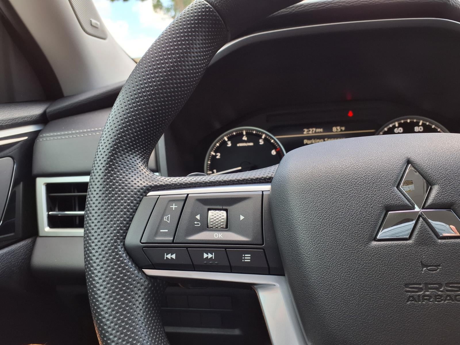 2026 Mitsubishi Outlander ES