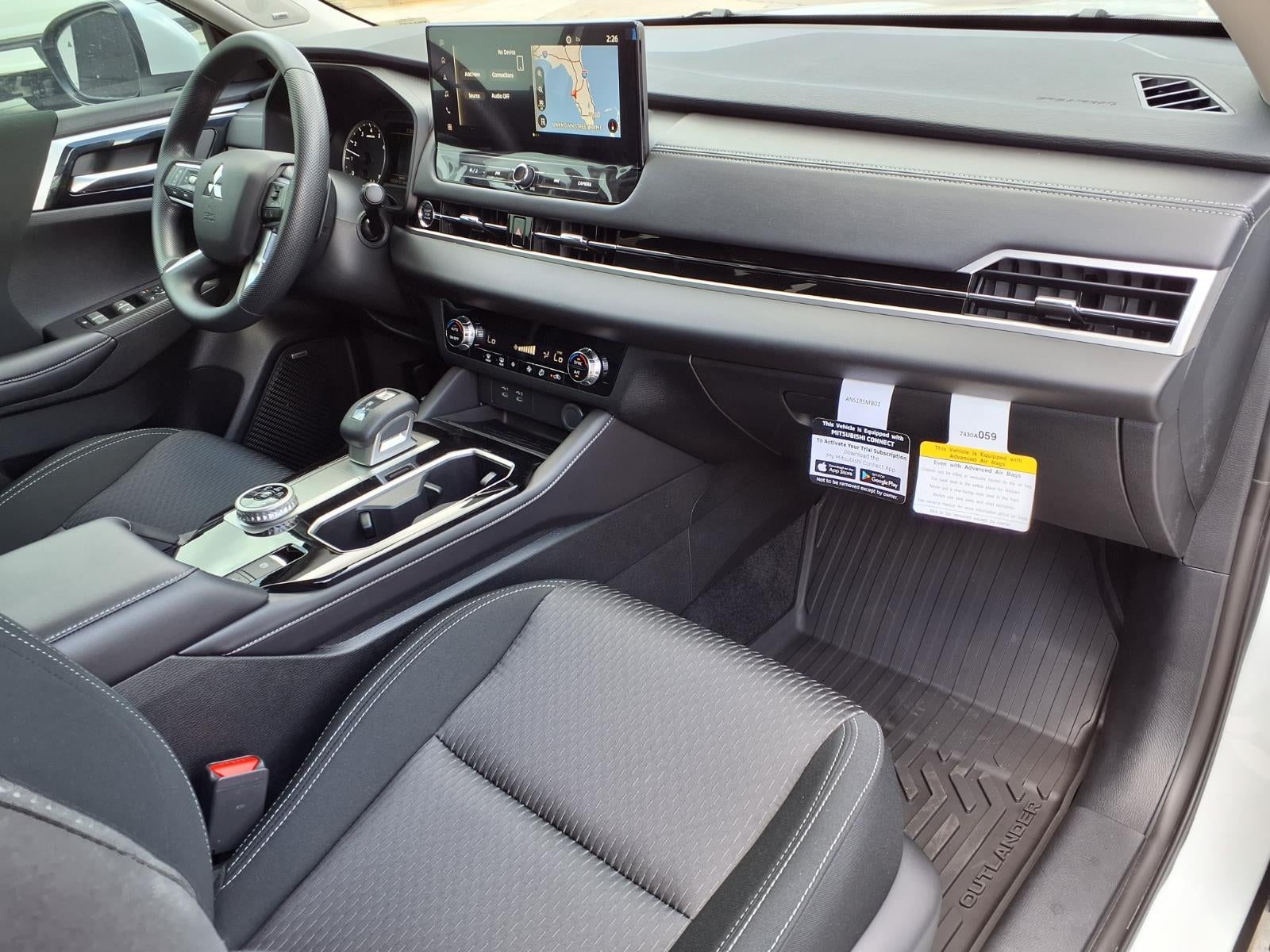 2026 Mitsubishi Outlander ES