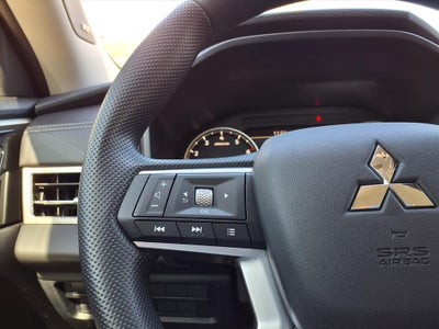 2026 Mitsubishi Outlander ES