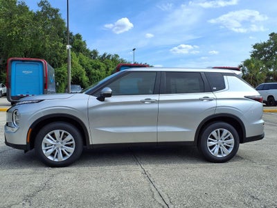 2026 Mitsubishi Outlander ES