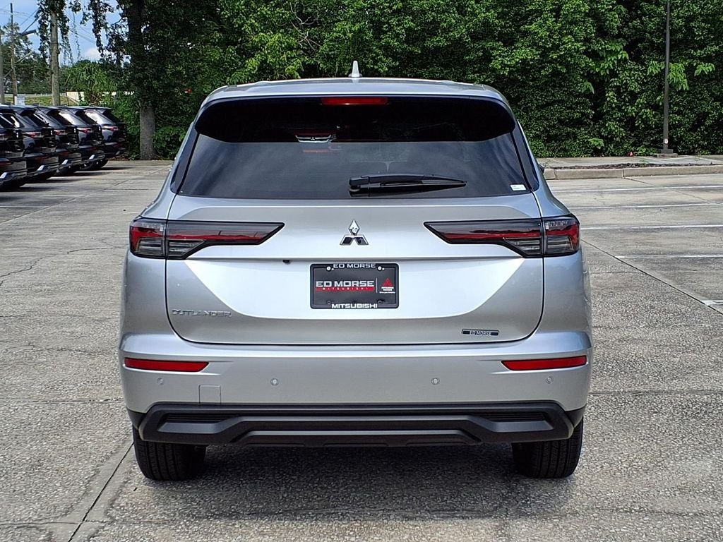 2026 Mitsubishi Outlander ES