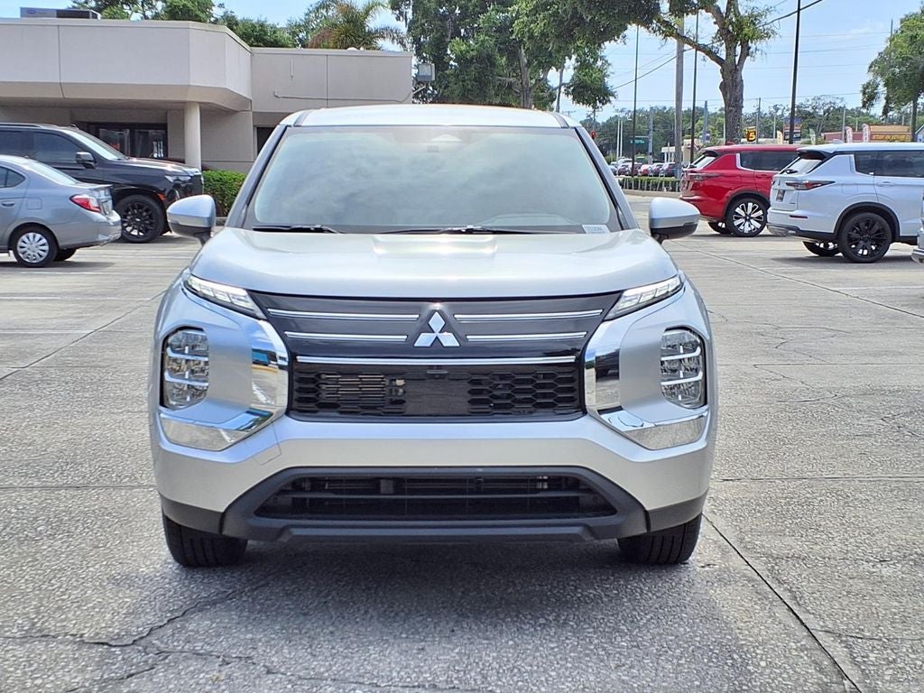 2026 Mitsubishi Outlander ES