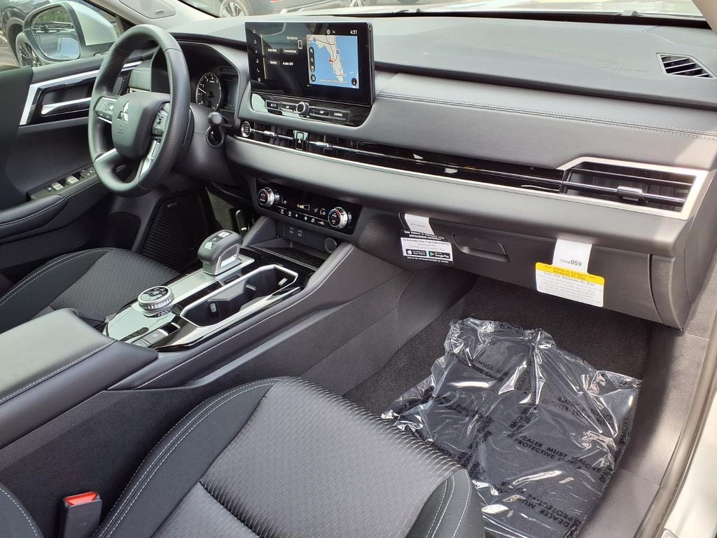 2026 Mitsubishi Outlander ES
