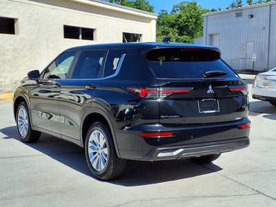 2026 Mitsubishi Outlander ES