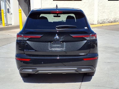 2026 Mitsubishi Outlander ES