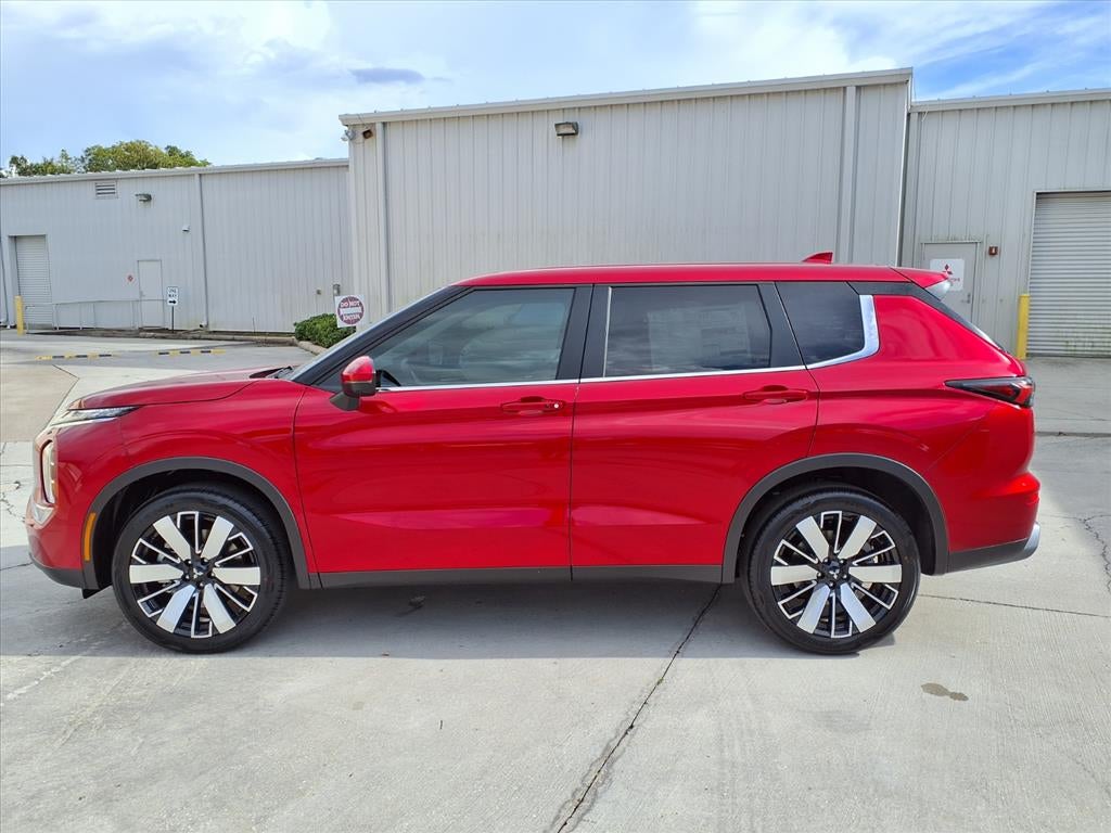2025 Mitsubishi Outlander SE