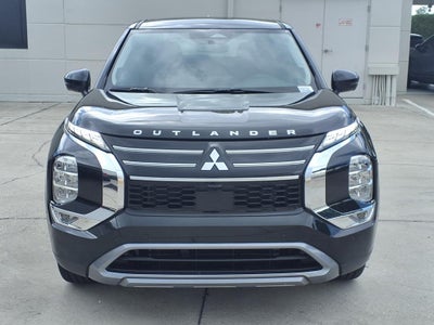 2025 Mitsubishi Outlander SE