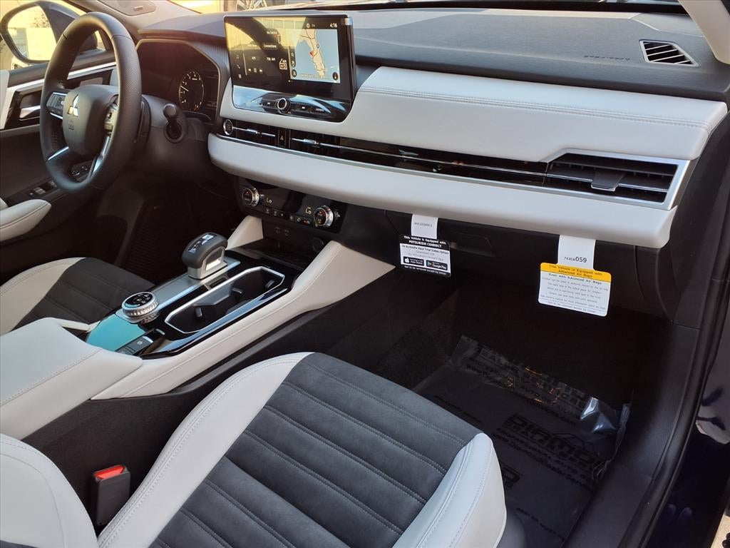 2026 Mitsubishi Outlander SE