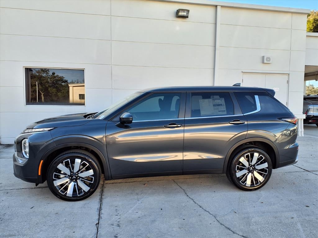 2026 Mitsubishi Outlander SE