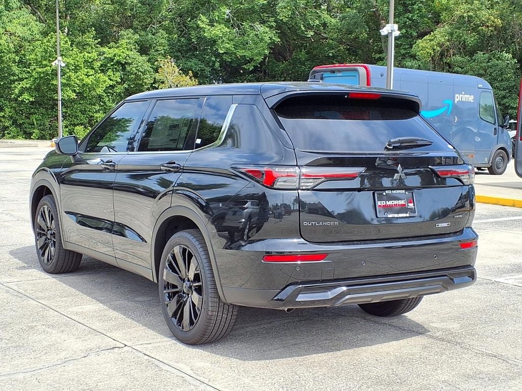 2026 Mitsubishi Outlander LE