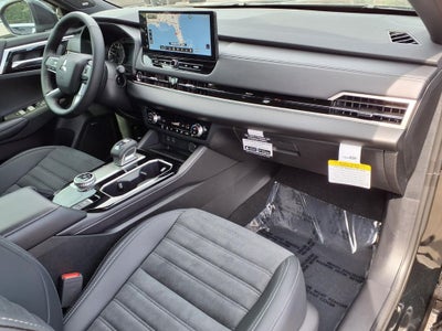 2026 Mitsubishi Outlander LE