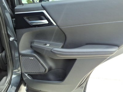 2026 Mitsubishi Outlander LE