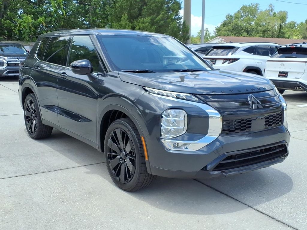 2026 Mitsubishi Outlander LE
