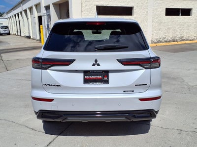 2026 Mitsubishi Outlander LE