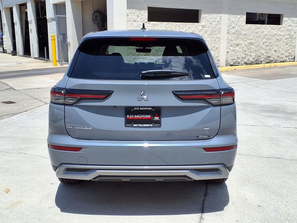 2026 Mitsubishi Outlander SE