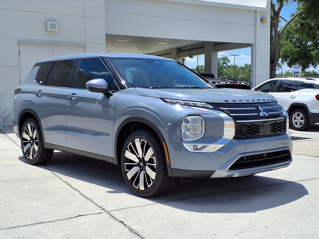 2026 Mitsubishi Outlander SE