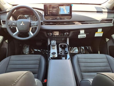 2026 Mitsubishi Outlander SE
