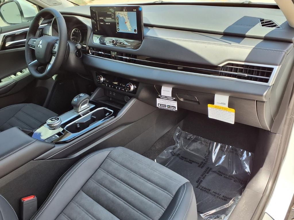 2026 Mitsubishi Outlander SE