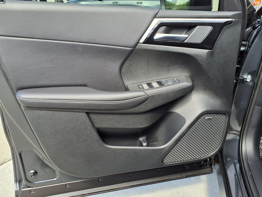 2026 Mitsubishi Outlander LE