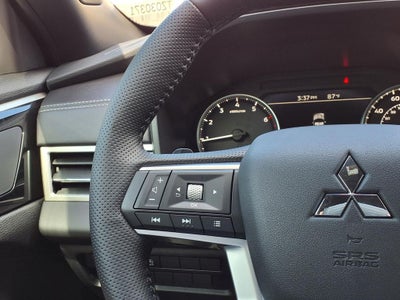2026 Mitsubishi Outlander LE