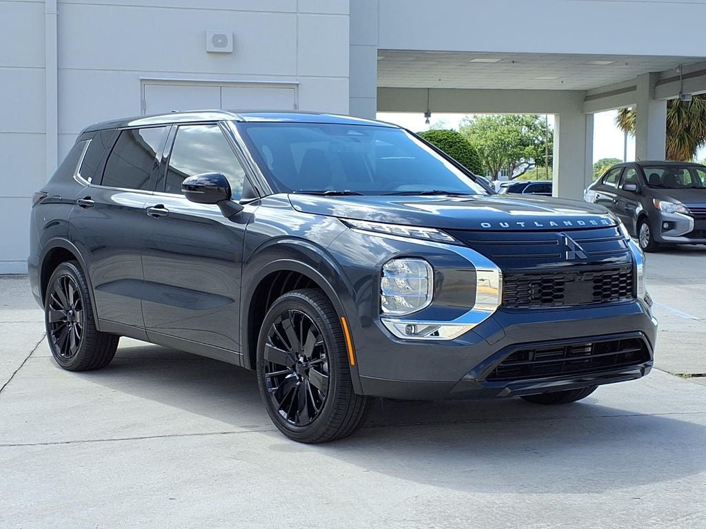 2026 Mitsubishi Outlander LE