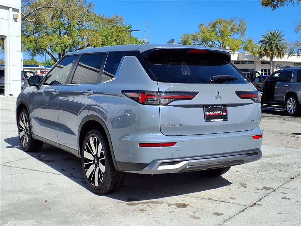 2026 Mitsubishi Outlander SE