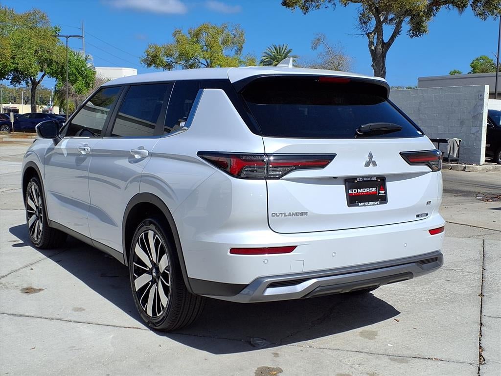 2026 Mitsubishi Outlander SE