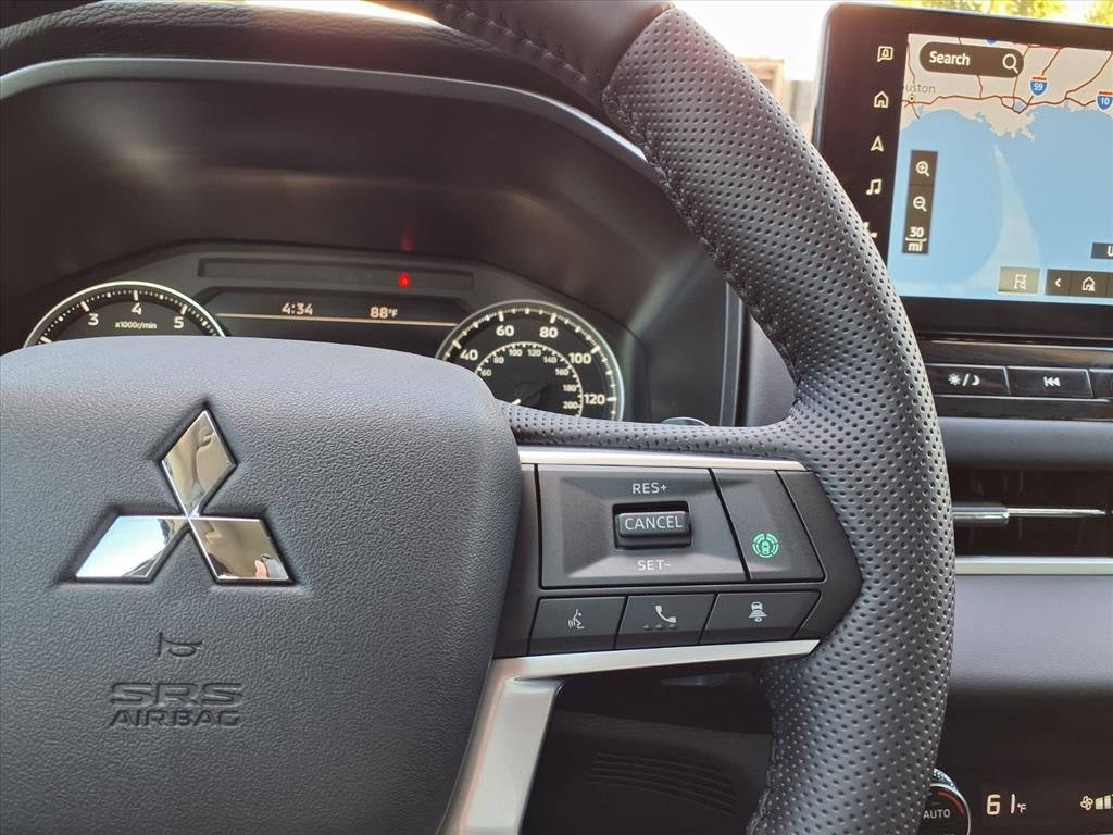 2026 Mitsubishi Outlander SE