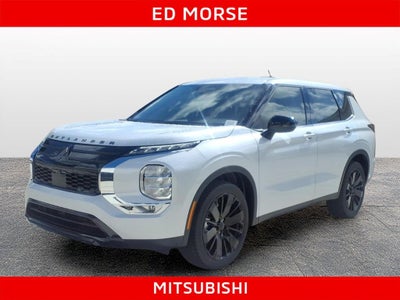 2026 Mitsubishi Outlander LE
