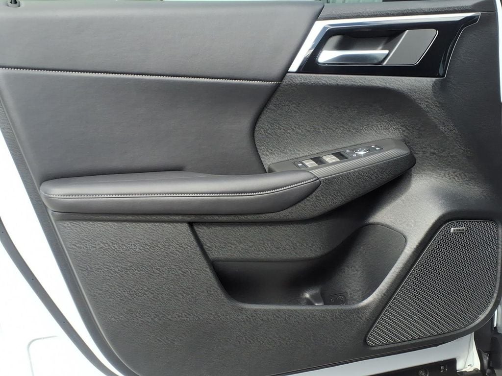 2026 Mitsubishi Outlander LE