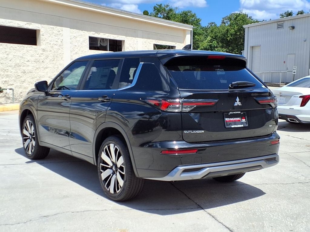 2026 Mitsubishi Outlander SE