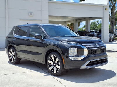 2026 Mitsubishi Outlander SE
