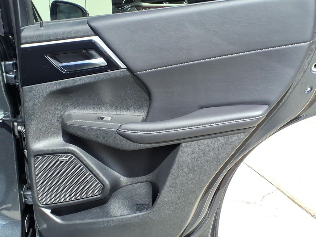 2026 Mitsubishi Outlander LE
