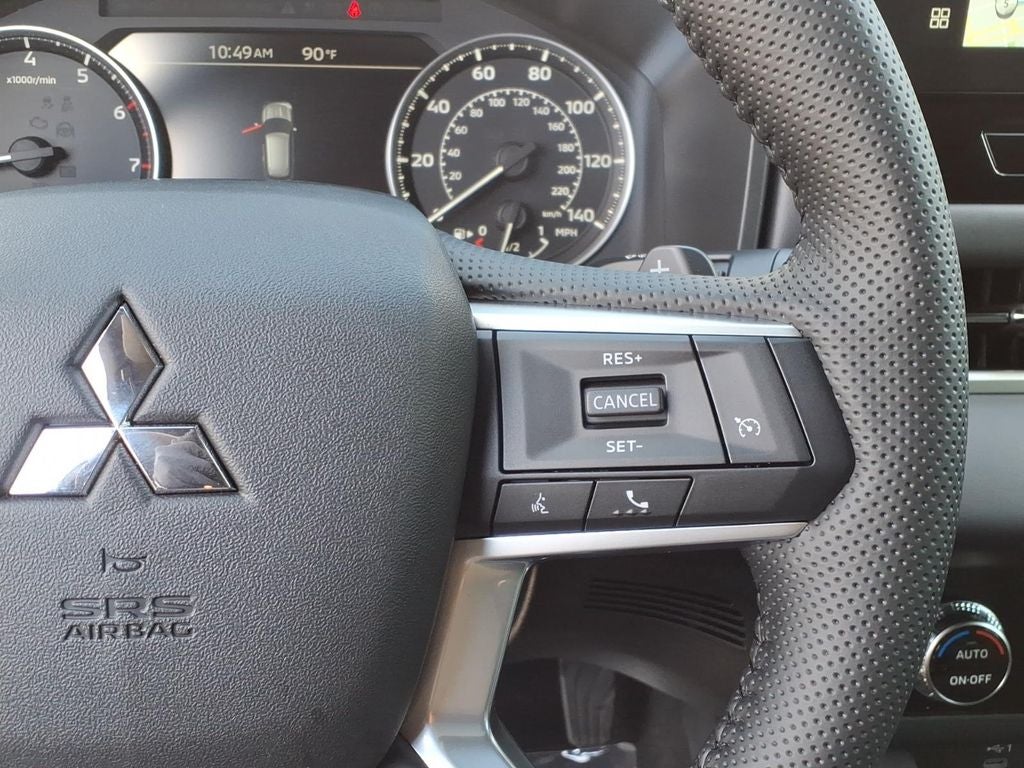 2026 Mitsubishi Outlander LE