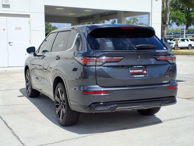 2026 Mitsubishi Outlander LE