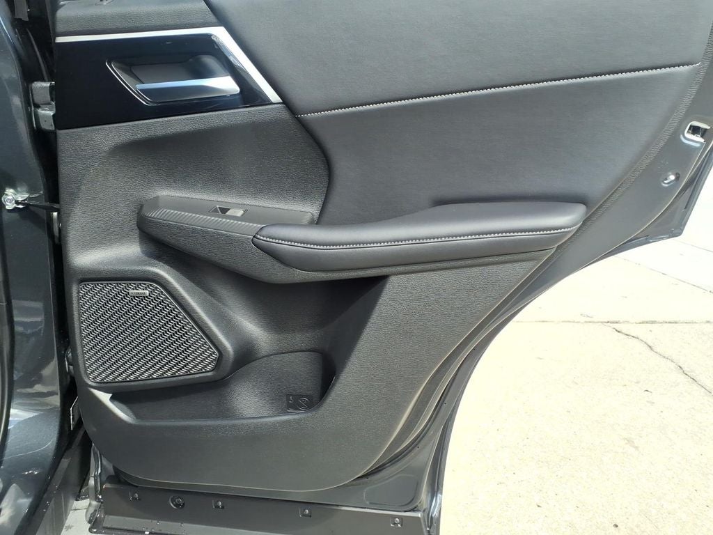 2026 Mitsubishi Outlander LE