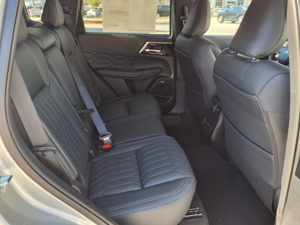 2025 Mitsubishi Outlander SEL