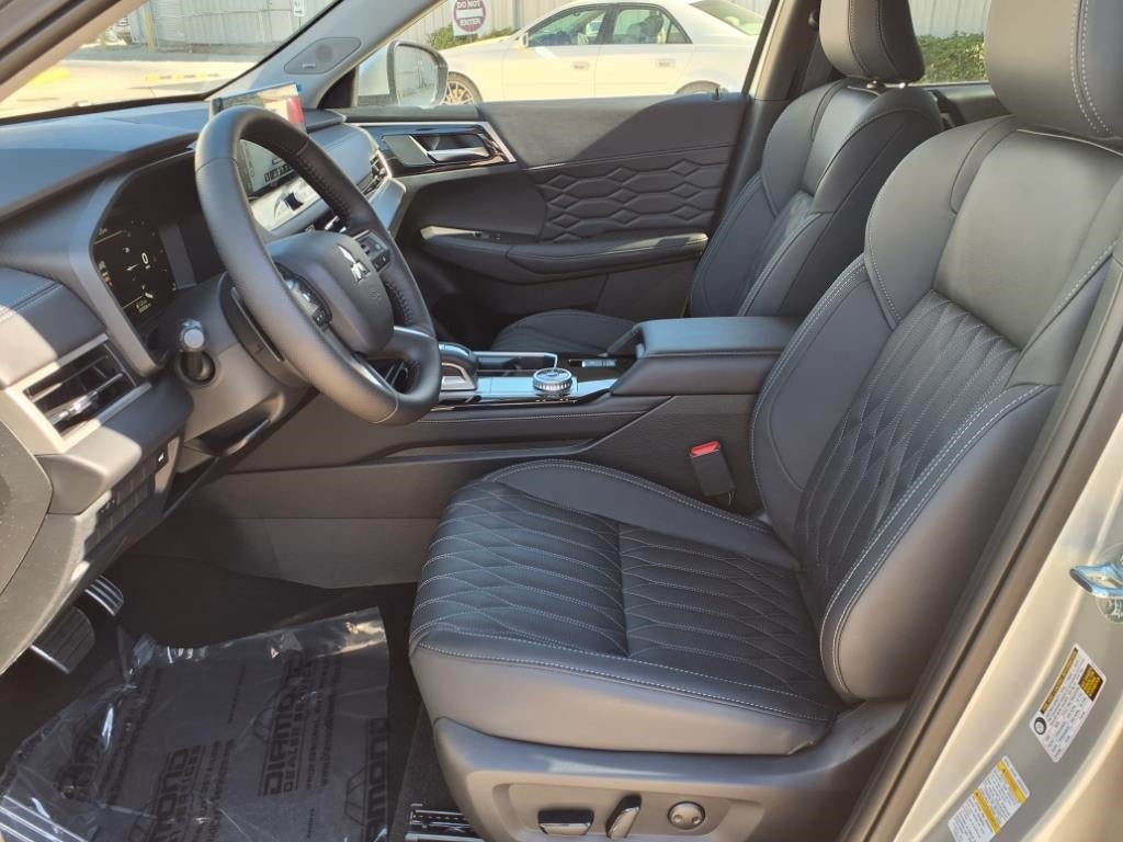 2025 Mitsubishi Outlander SEL