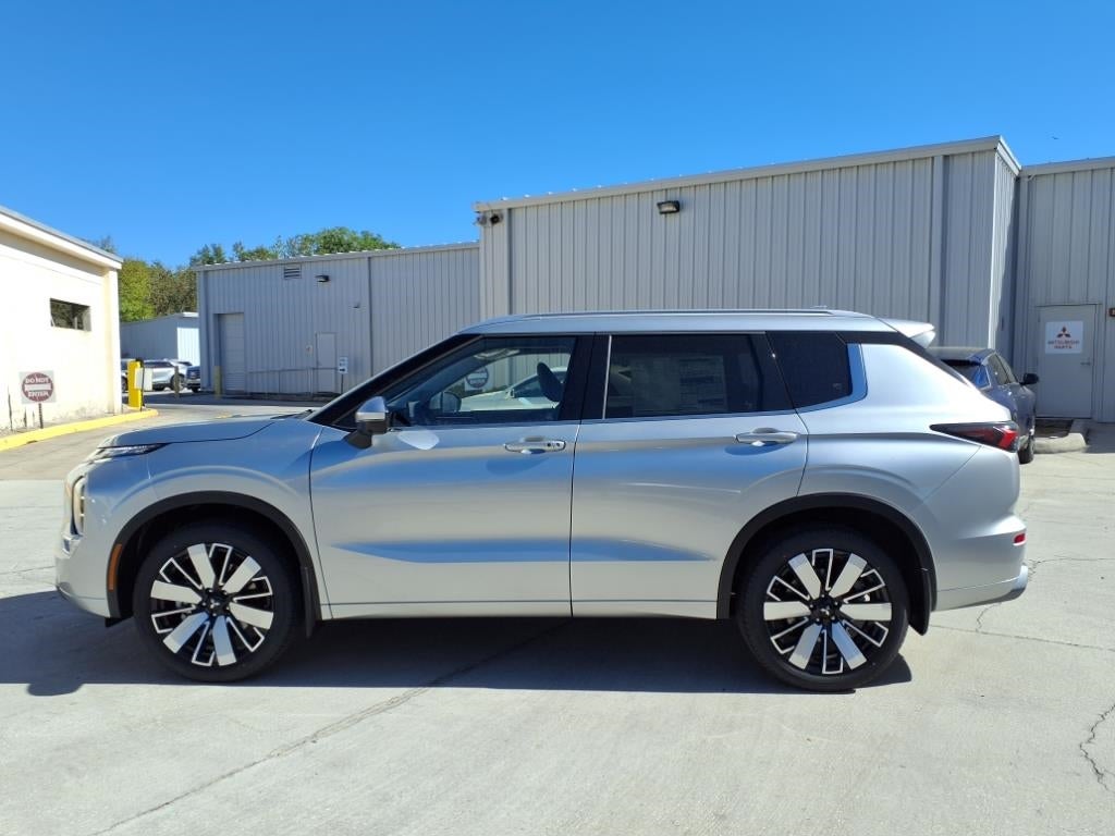 2025 Mitsubishi Outlander SEL