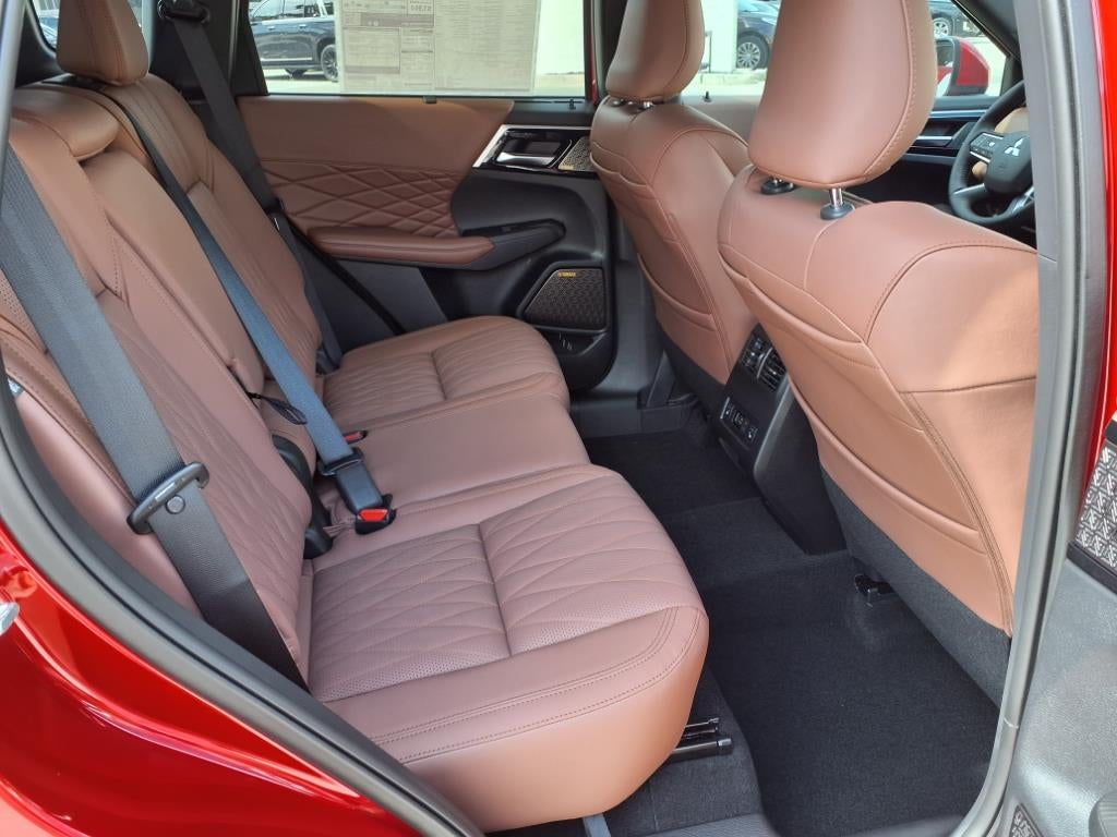 2025 Mitsubishi Outlander SEL