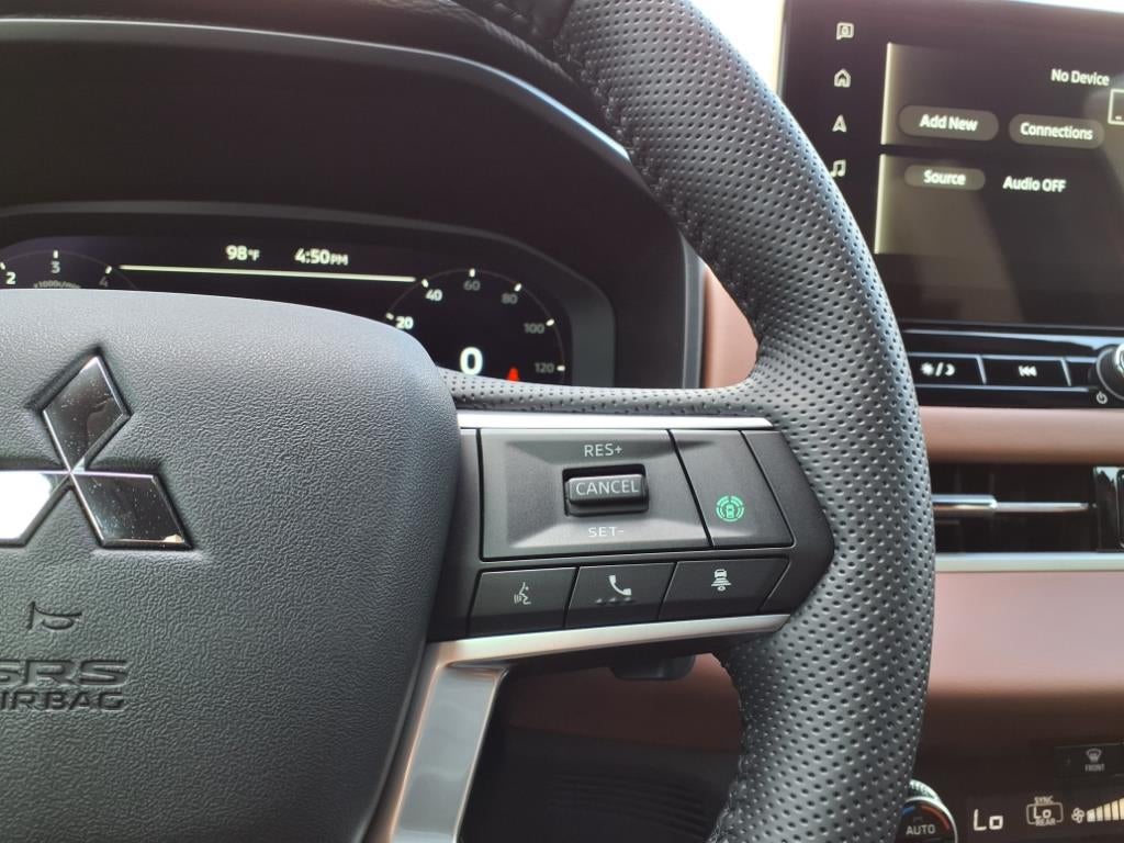 2025 Mitsubishi Outlander SEL