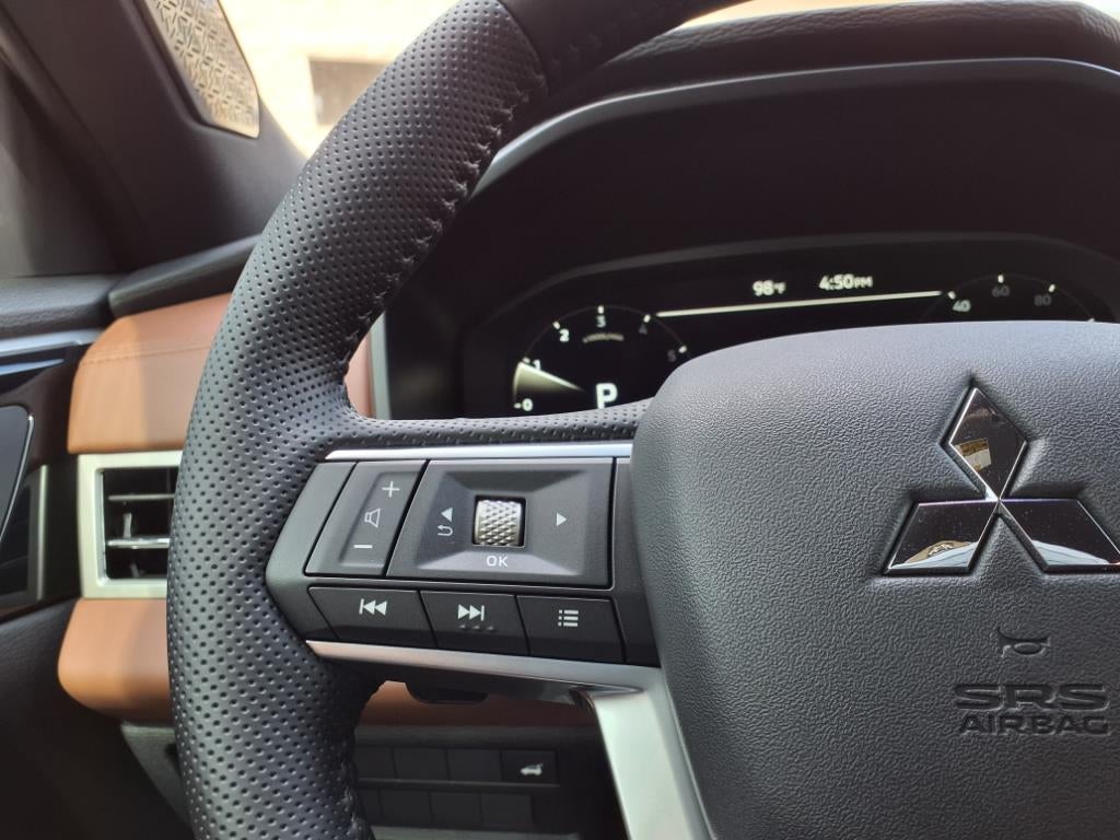 2025 Mitsubishi Outlander SEL