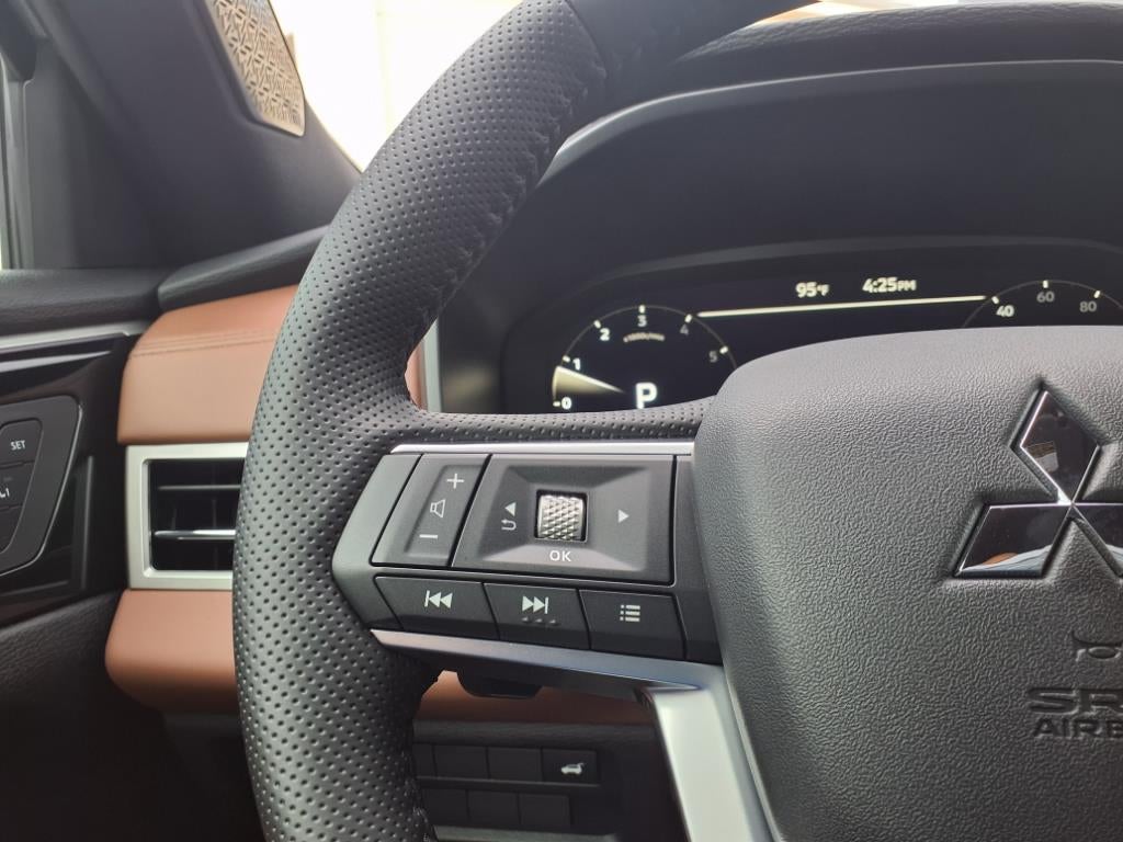 2025 Mitsubishi Outlander SEL