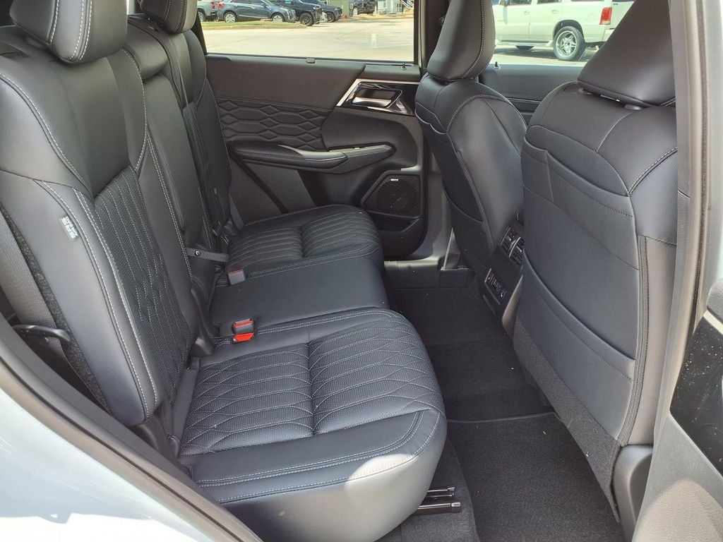 2026 Mitsubishi Outlander SEL