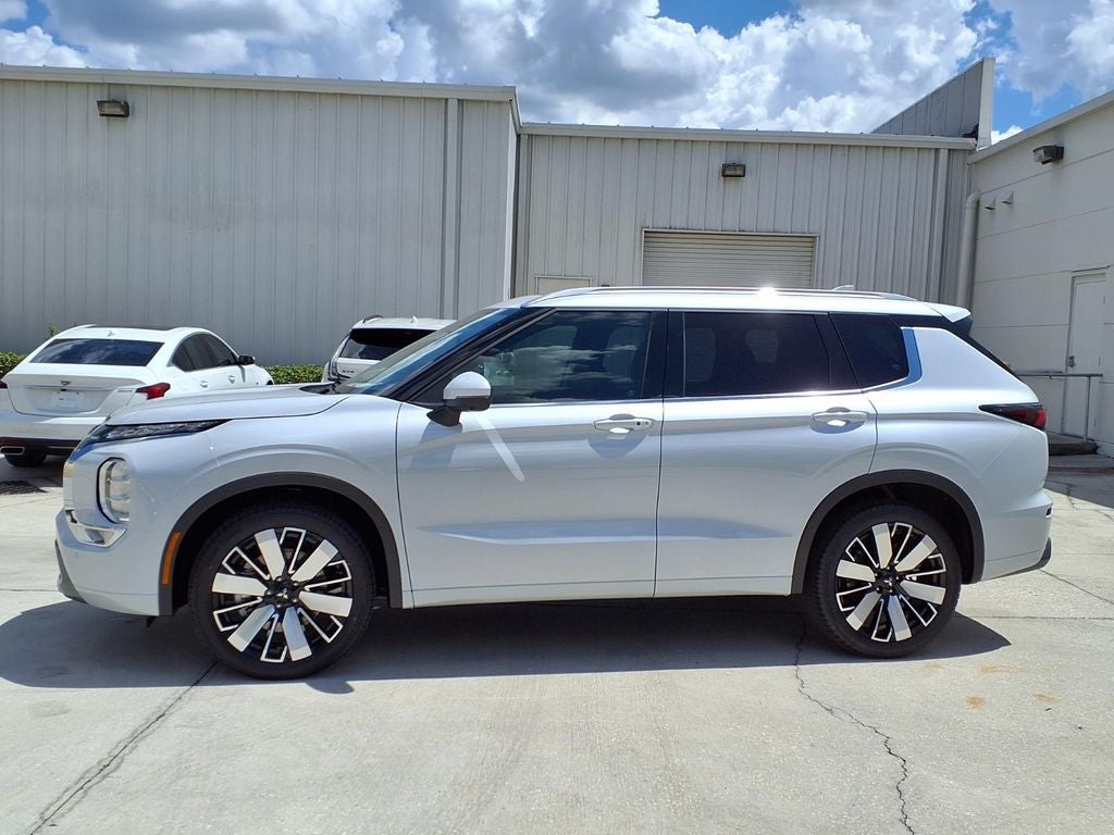 2026 Mitsubishi Outlander SEL