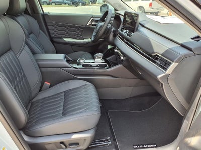 2026 Mitsubishi Outlander SEL