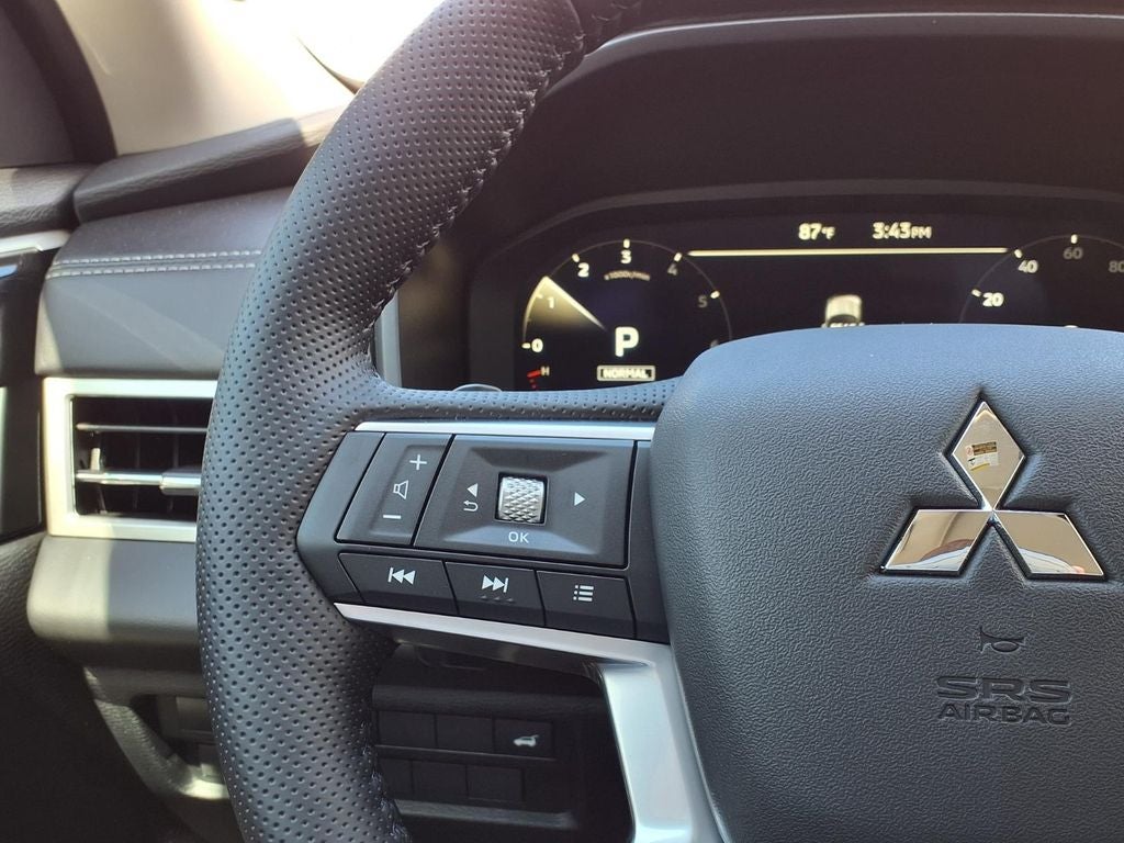 2026 Mitsubishi Outlander SEL