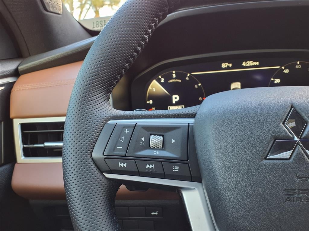 2026 Mitsubishi Outlander SEL