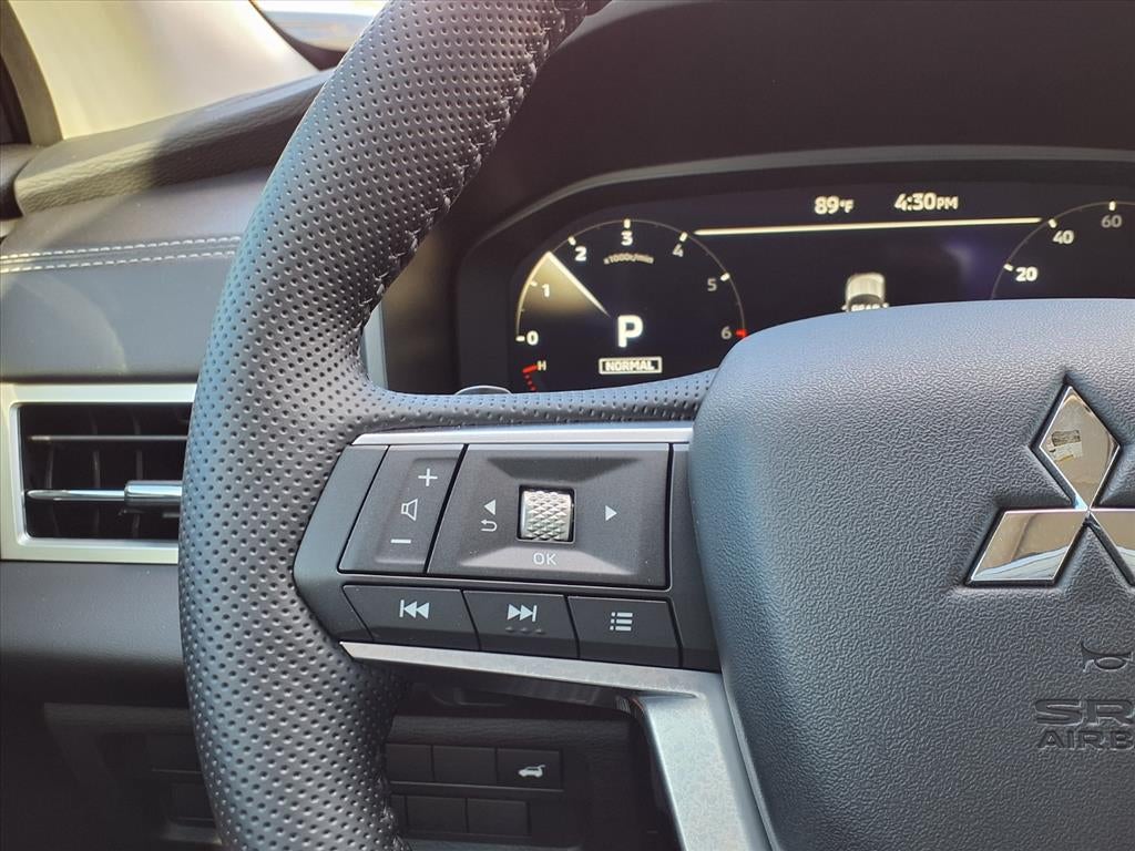 2026 Mitsubishi Outlander SEL