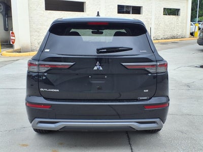 2025 Mitsubishi Outlander SE